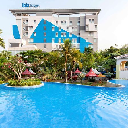 ibis Budget Cikarang Festival Bekasi Eksteriør billede