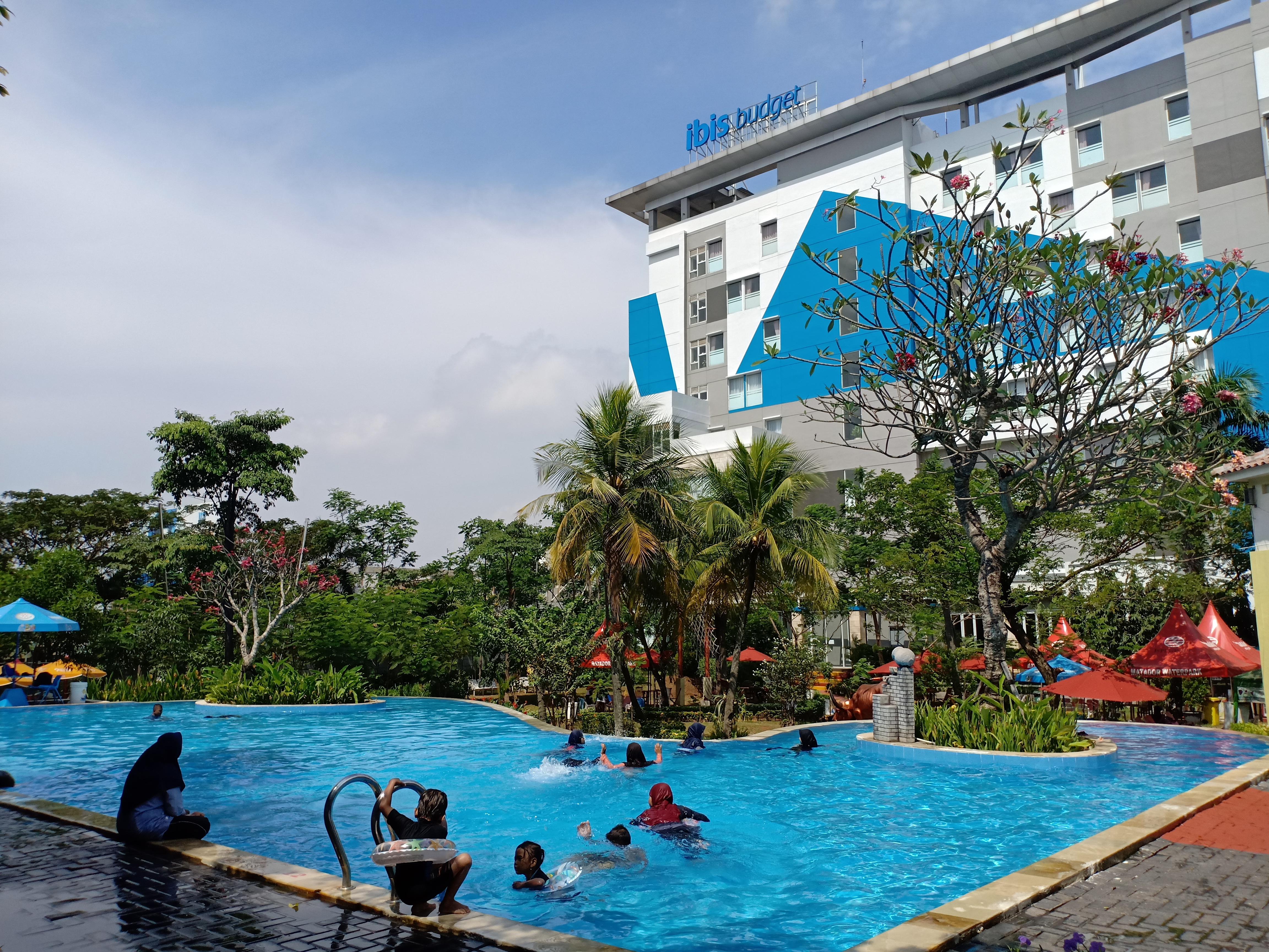 ibis Budget Cikarang Festival Bekasi Eksteriør billede