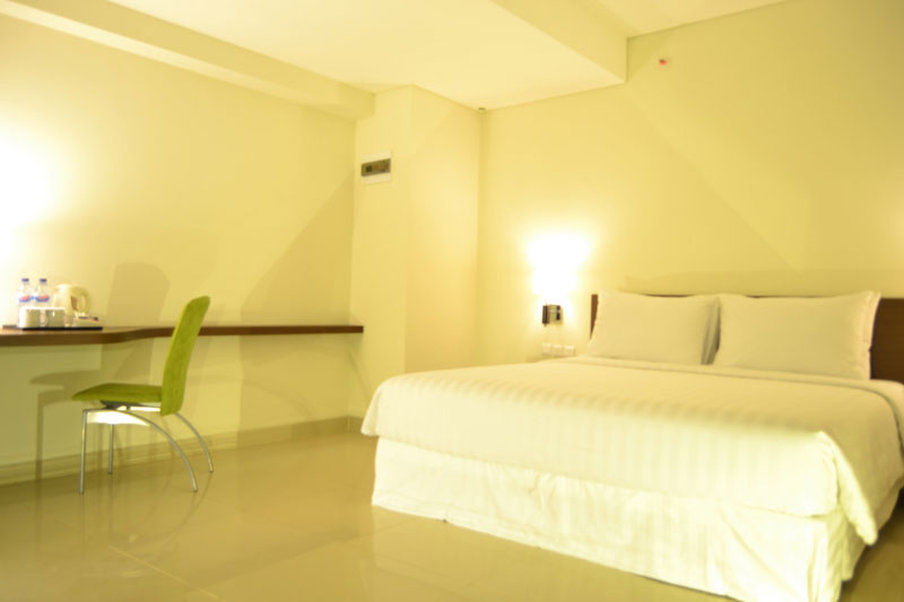 ibis Budget Cikarang Festival Bekasi Eksteriør billede