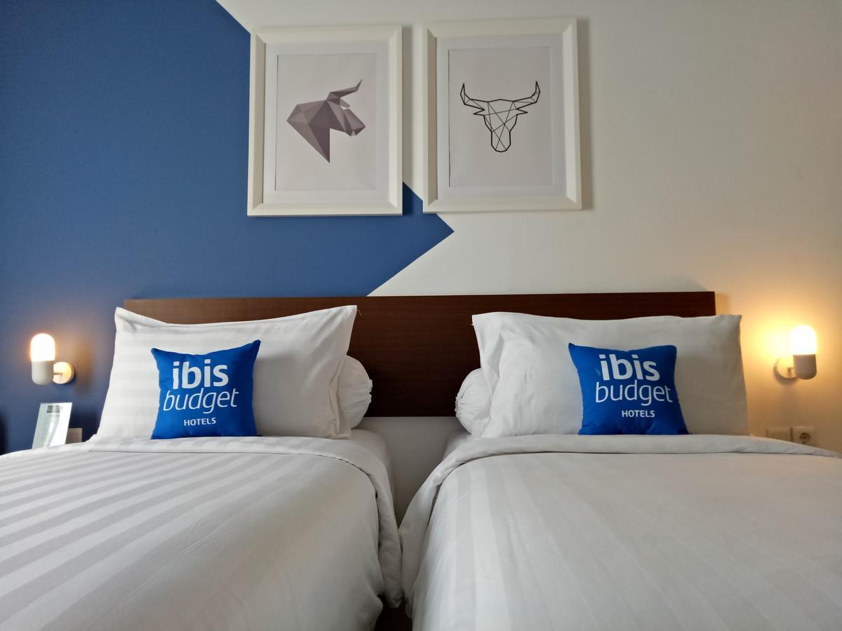 ibis Budget Cikarang Festival Bekasi Eksteriør billede