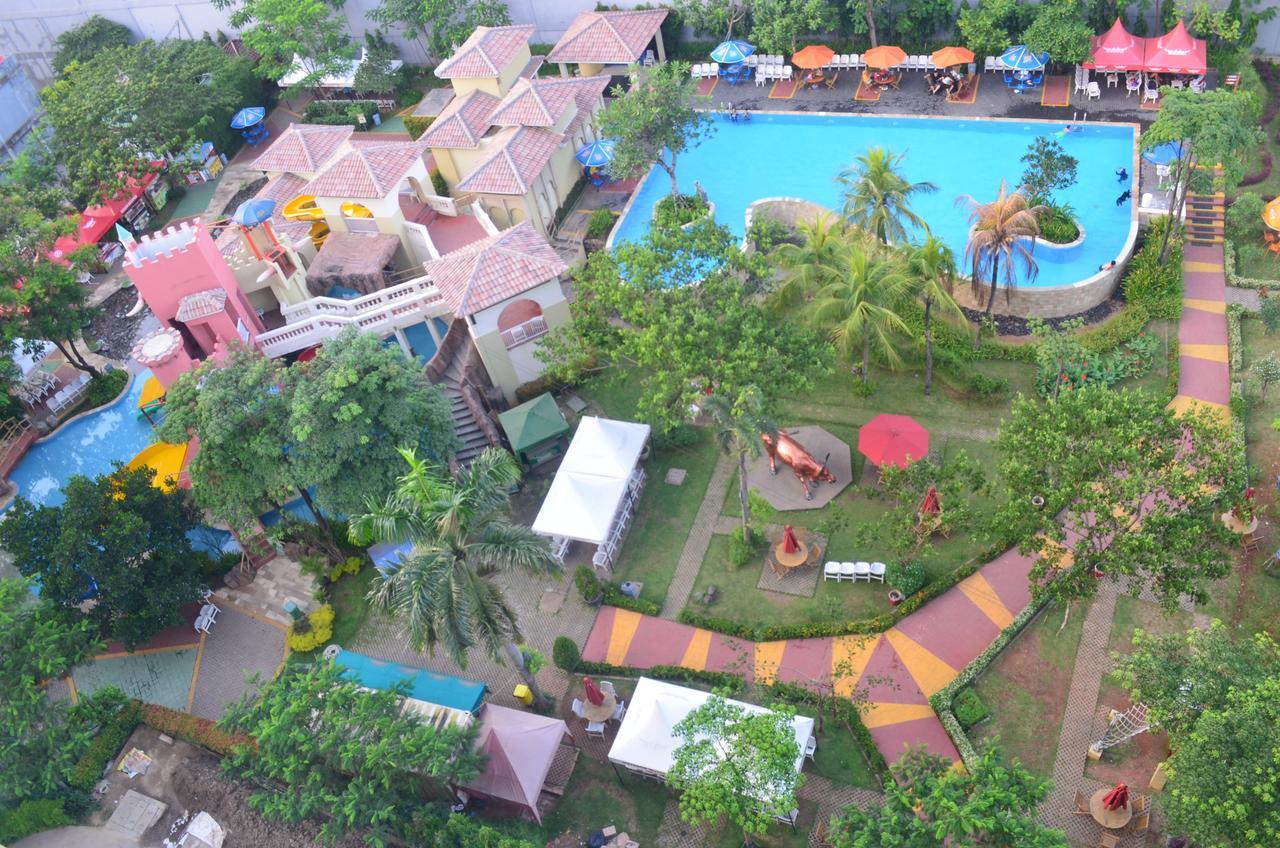 ibis Budget Cikarang Festival Bekasi Eksteriør billede